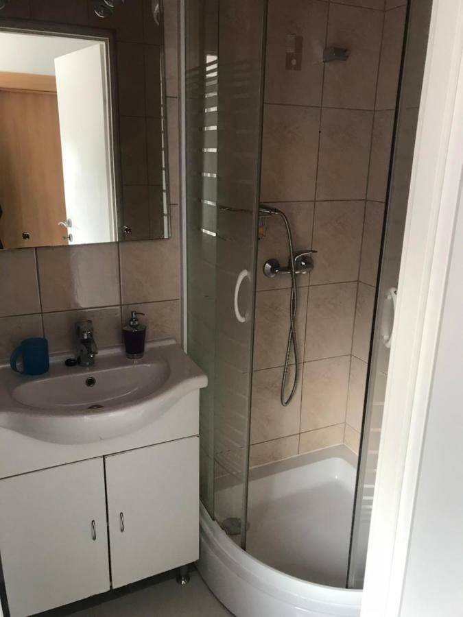 Apartment Danka Оміш Екстер'єр фото